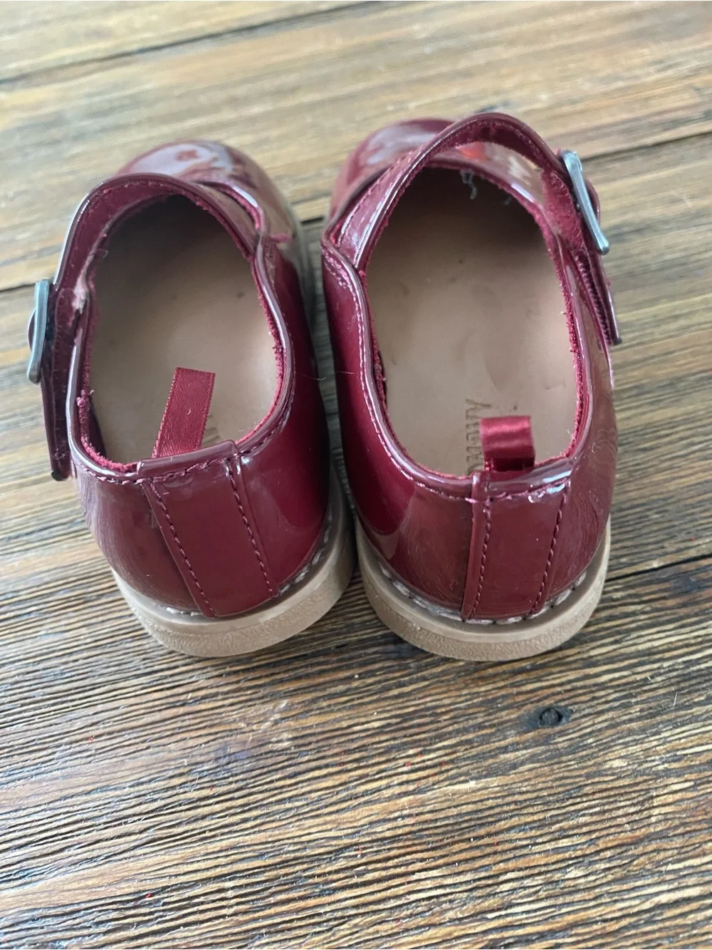 Old Navy faux patent leather toddler dress shoes